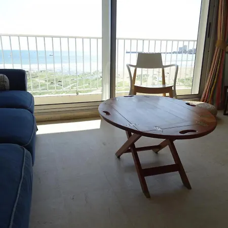 Apartment Les Sables-d'olonne, 1 Piece, 4 Personnes - Fr-1-92-633 *
