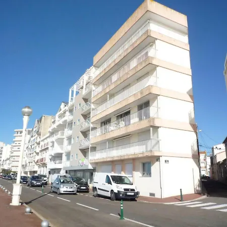 Apartment Les Sables-d'olonne, 1 Piece, 4 Personnes - Fr-1-92-633 Les Sables-dʼOlonne